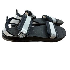 The North Face Skeena Sport Sandals Womens TNF Black Asphalt Grey Size 10